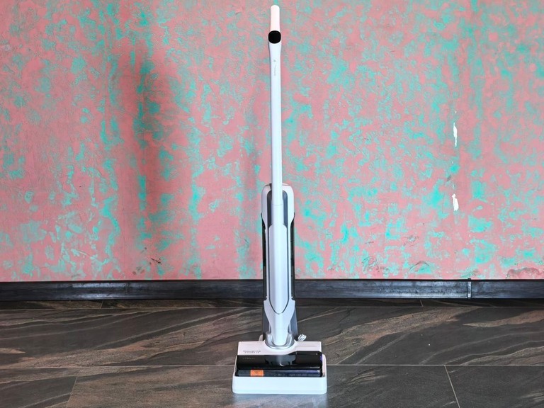 Купити Rowenta X-CLEAN 10 (GZ7035WO). Стан НОВОГО! Технологія 2-в-1: збирає сміття та миє підлогу за один  Б/У