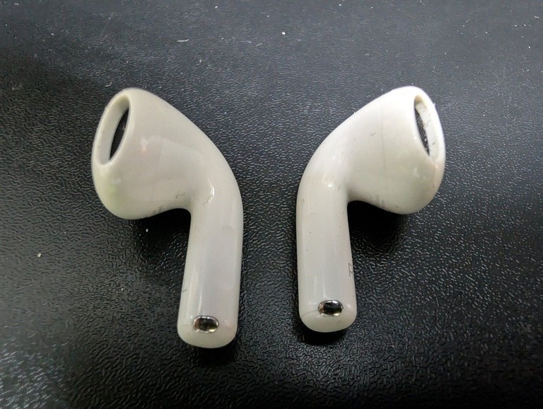 Дешиво Apple airpods 4 с ломбарда