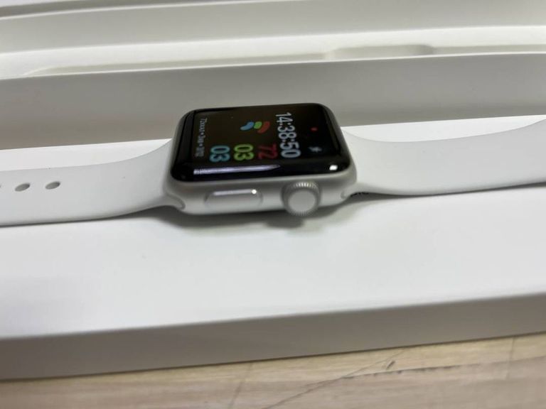 Apple watch series 3 38mm aluminum case