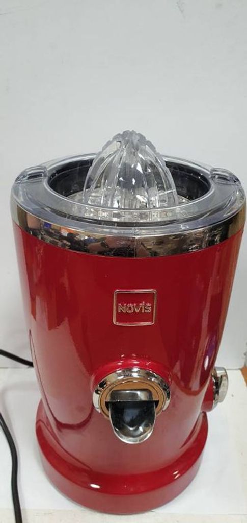 Novis vita juicer