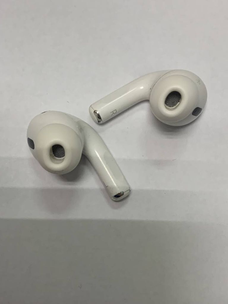 Apple AirPods Pro 2nd generation (MQD83)