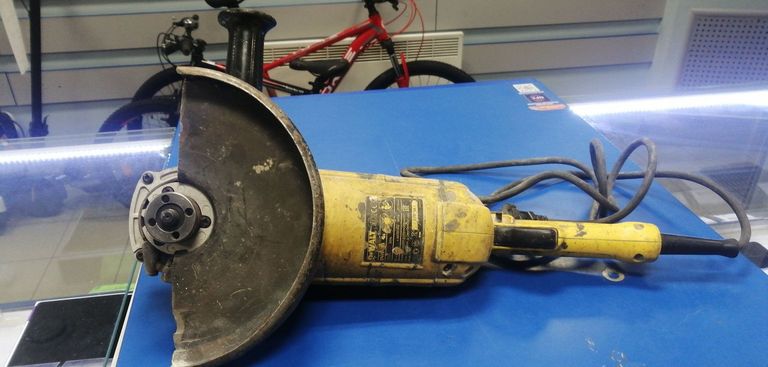 Купити Dewalt DWE492 Б/У