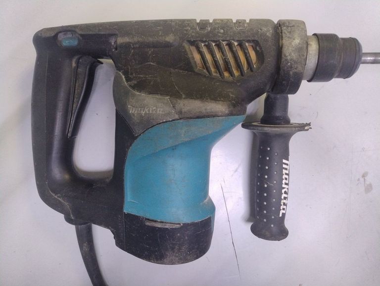 Купити Makita HR2810 Б/У