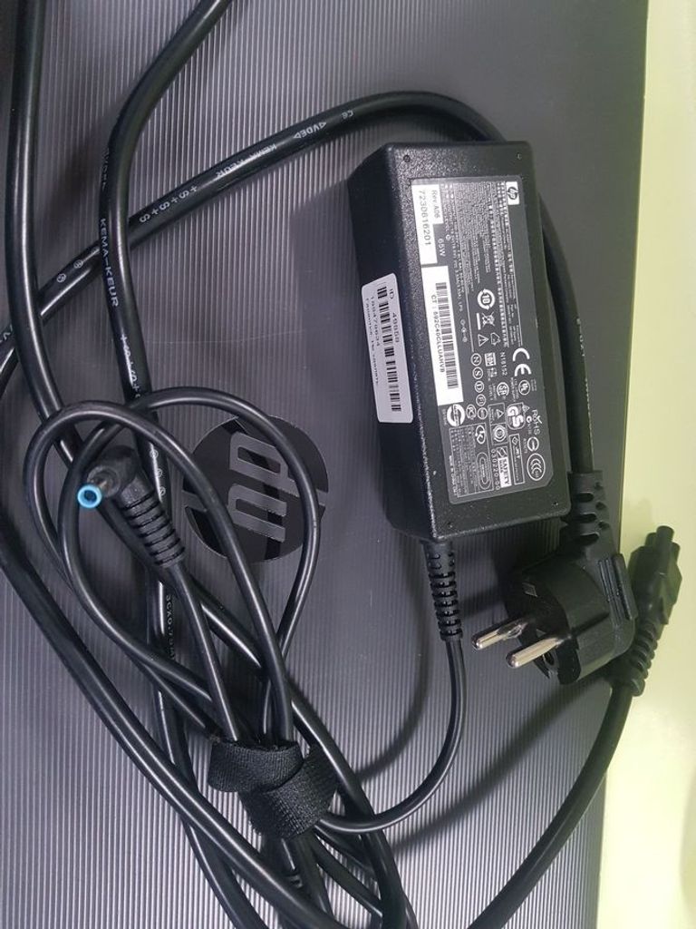 Hp 15/core i3 5005u ddr3/8gb ddr3/hdd *відсутній/ssd 240 gb/radeon r5 m330 Код:01-200576471. Изображение 7