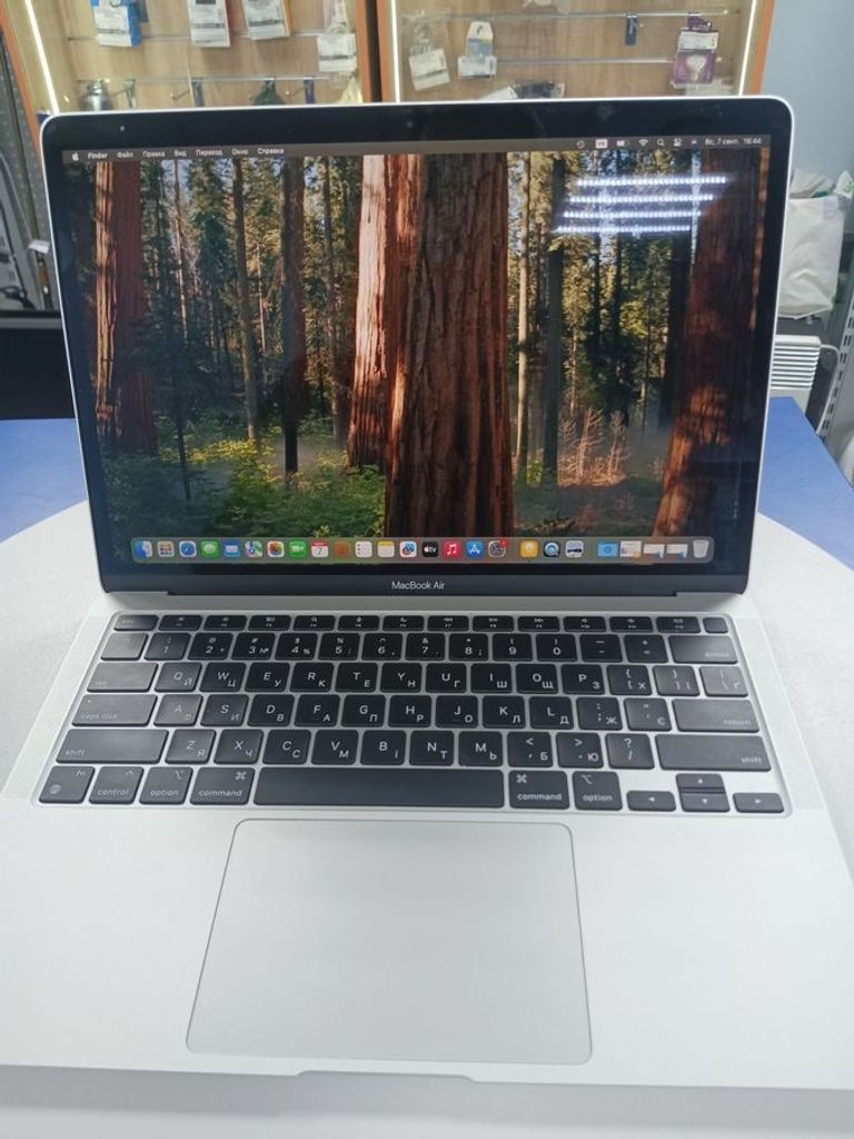 Купити Apple MacBook Air 13'' Late 2020 Б/У