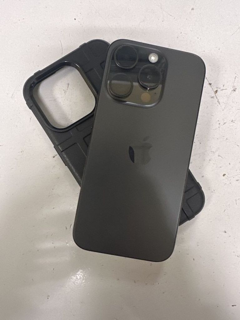 Купити Apple iphone 15 pro 256gb Б/У