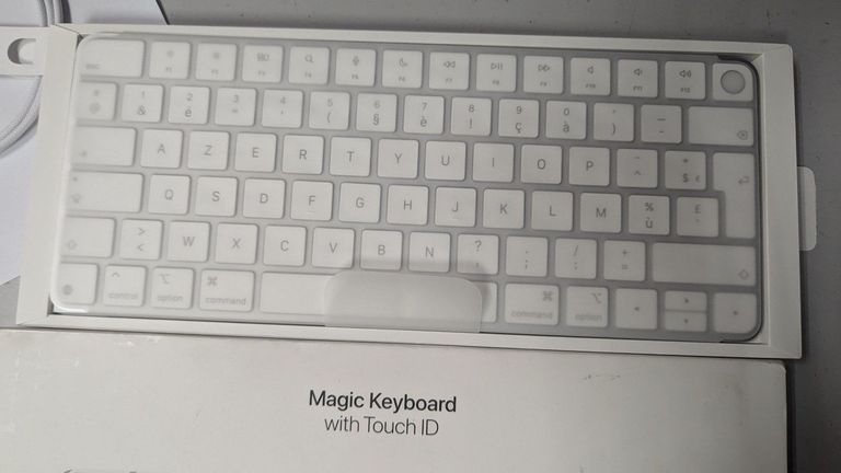Купить Apple magic keyboard with touch id for mac models with apple silicon usb-c Б/У