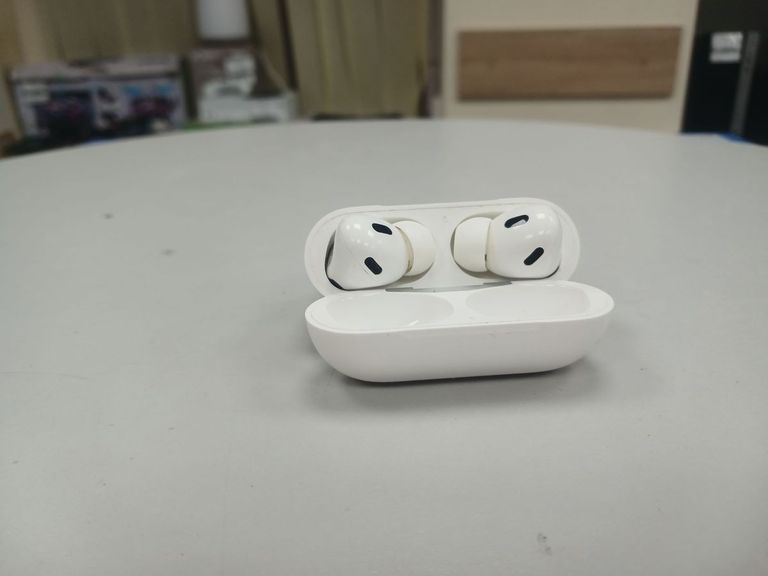 Розпродаж Apple airpods pro 2nd generation with magsafe charging case usb-c, продавець Техноскарб