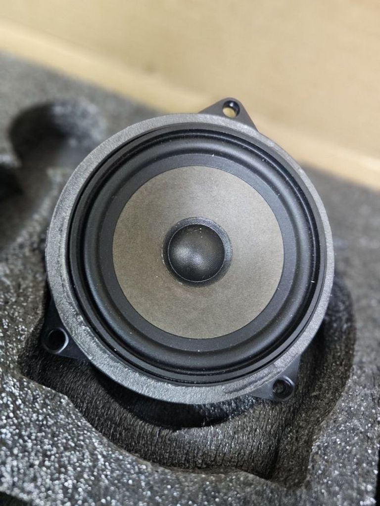 Дешиво Без Виробника без моделі 4 одинці б/у с ломбарда