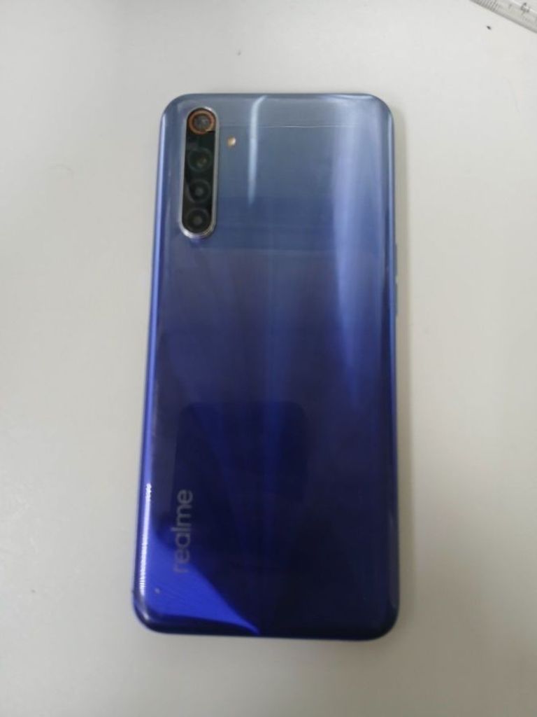 Купити Realme 6 rmx2001 4/64gb Б/У