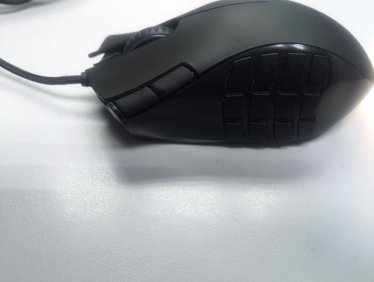 Купити Razer naga rz01-00280100 Б/У