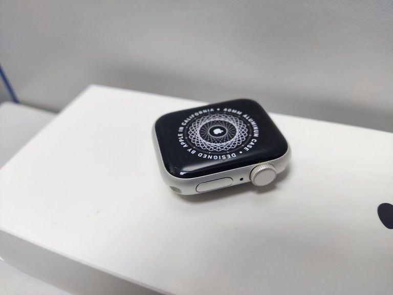 Apple watch se 2 gps 40mm aluminium case Код:01-200805501. Зображення 12