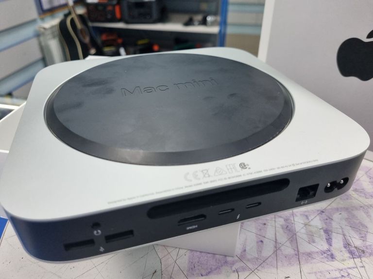 Объявление Apple mac mini a2686 mmfj3 m2/8core/ram 8gb/ssd256gb Б/У