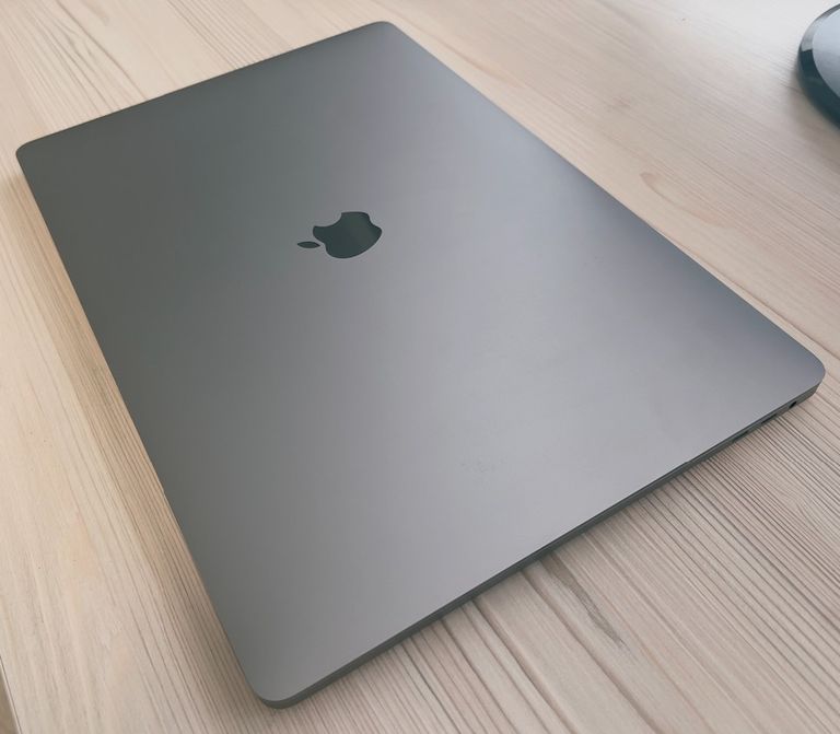 Apple Macbook Pro core i9 2,4ghz/a2141/ retina/ ram16gb/ ssd1000gb/ amd pro 5300m 4gb/touch bar Код:null. Изображение 6