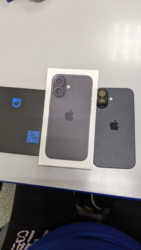 Купити Apple iphone 16 256gb Б/У