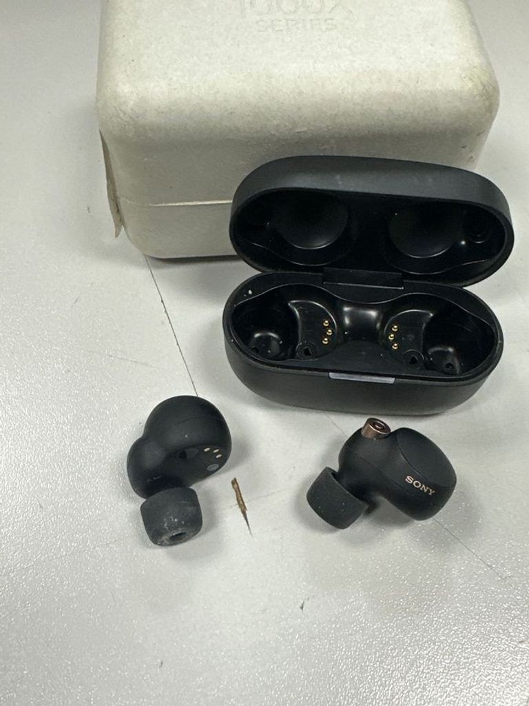 Дешево Sony wf-1000xm4 з ломбарду