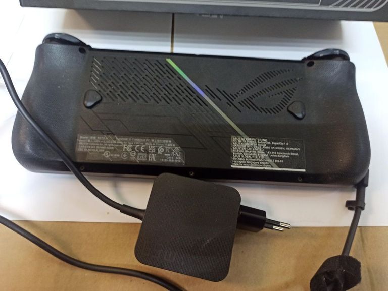 Дешиво Asus rog ally x 2024 1 tb с ломбарда