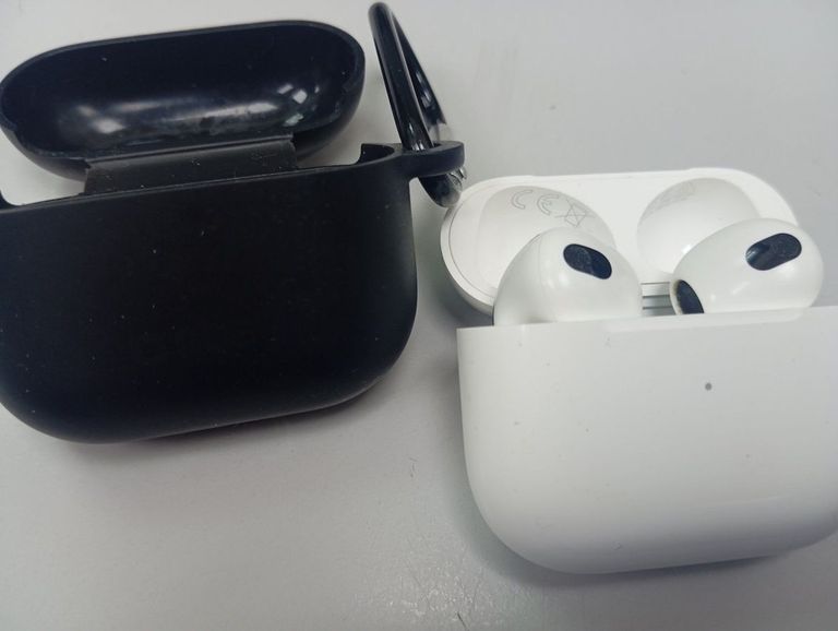 Дешиво Apple airpods 3rd generation с ломбарда