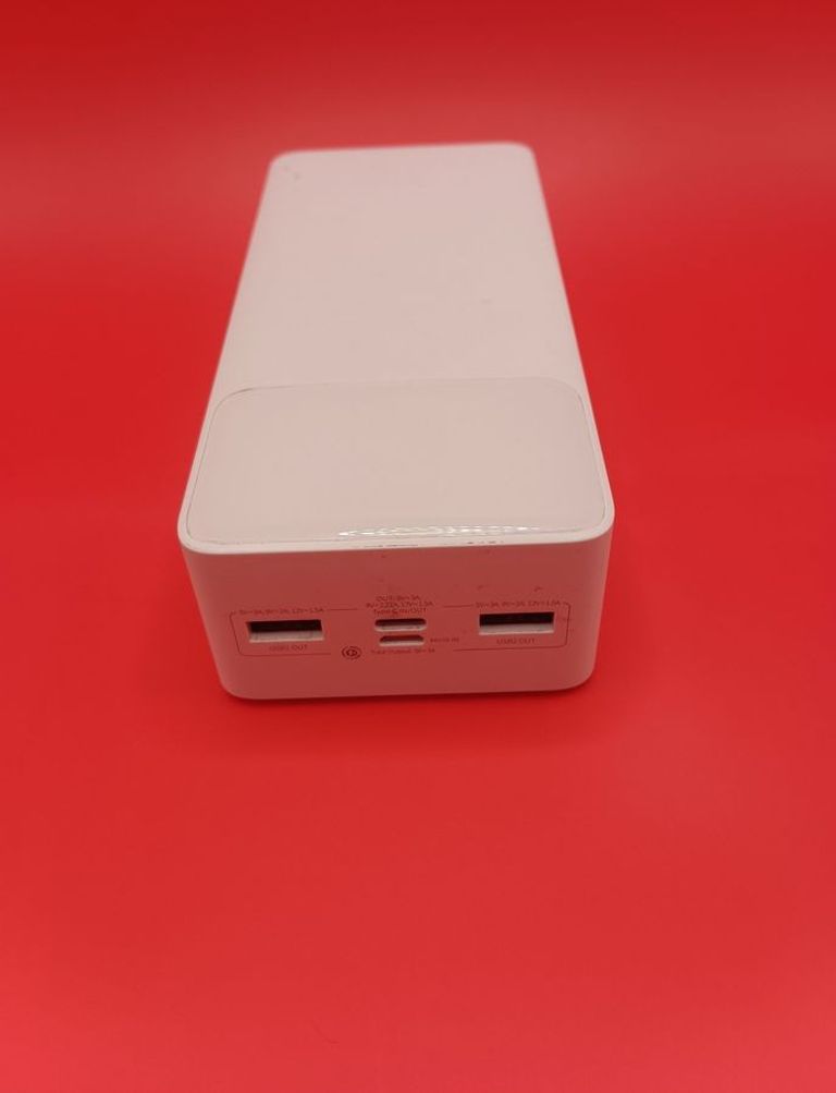 Дешиво Baseus bipow digital display powerbank 20w 30000mah с ломбарда