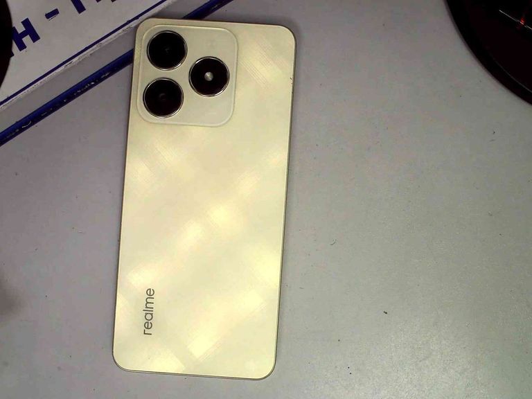 Дешево Realme c61 8/256gb з ломбарду