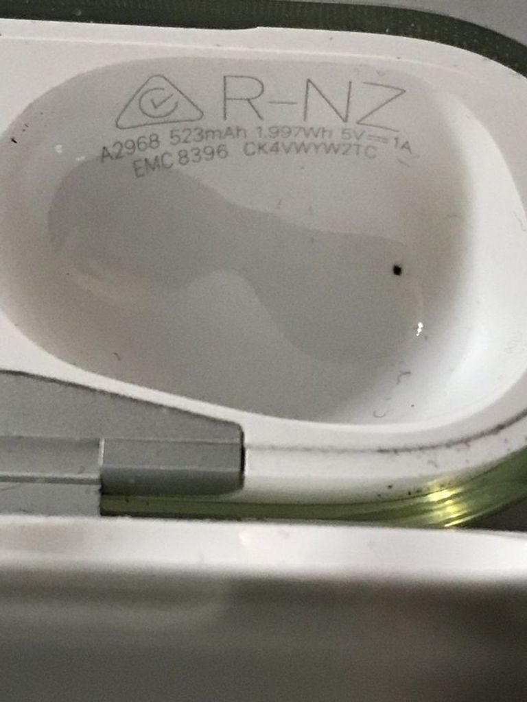 Apple airpods pro 2nd generation with magsafe charging case usb-c Код:01-200865164. Зображення 5