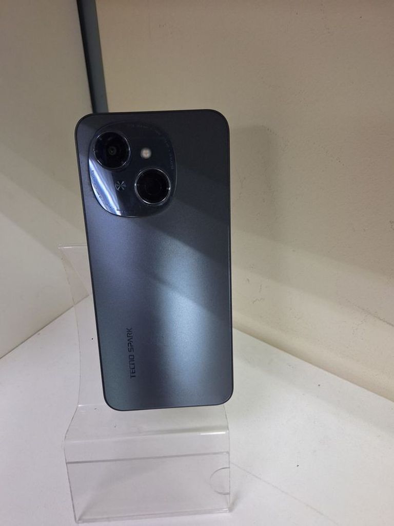 Купити Tecno spark go 1 kl4 3/64gb Б/У