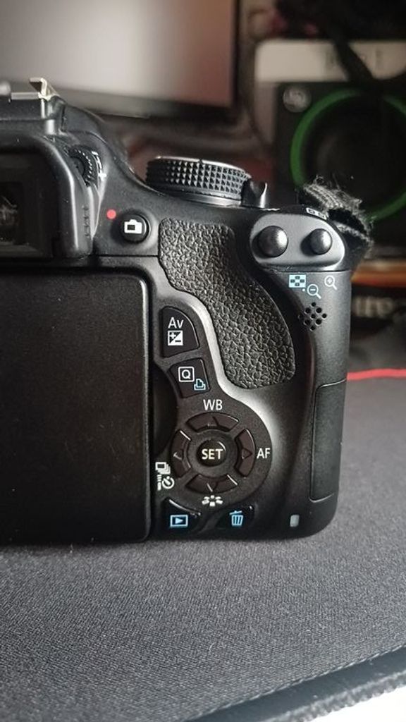 Canon EOS 600D kit (18-55 mm) DC EF-S Код:null. Изображение 4