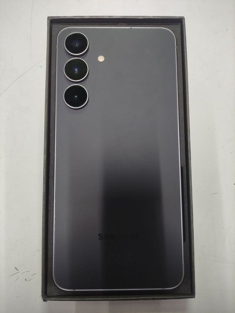 Объявление Samsung galaxy s25 fe 8/256gb Б/У