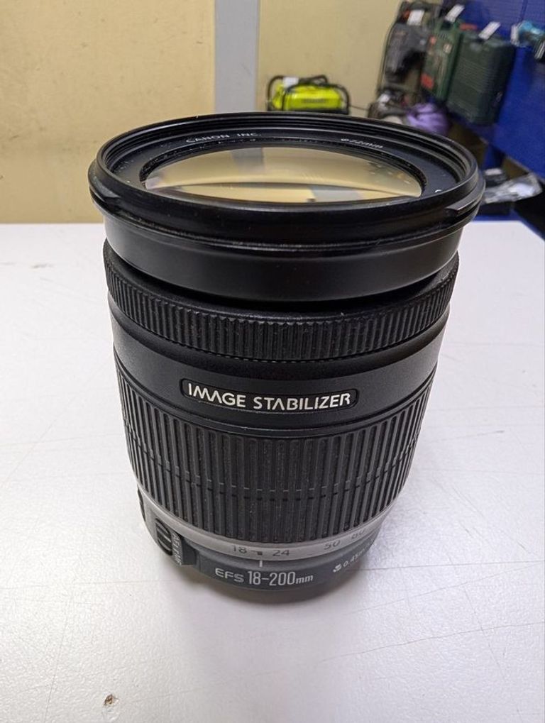 Canon ef-s 18-200mm f/3.5-5.6 is Код:01-200896703. Зображення 7