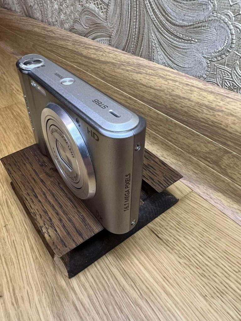 Оголошення Samsung ST66 Silver Б/У