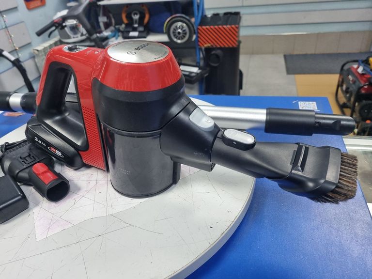 Оголошення Bosch Unlimited 7 ProAnimal BBS711ANM Б/У