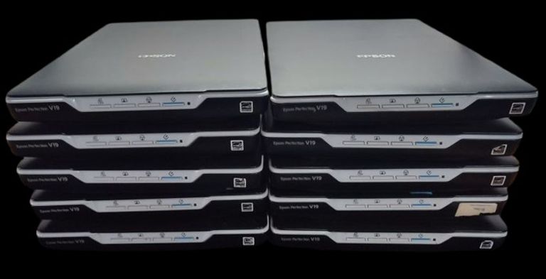 Купити Epson Perfection V19 (B11B231401) Б/У