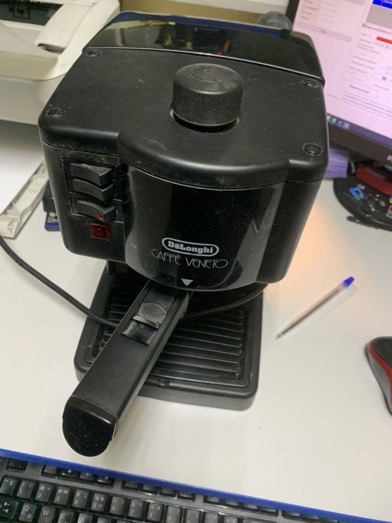 Купити Delonghi BAR 12 F Б/У