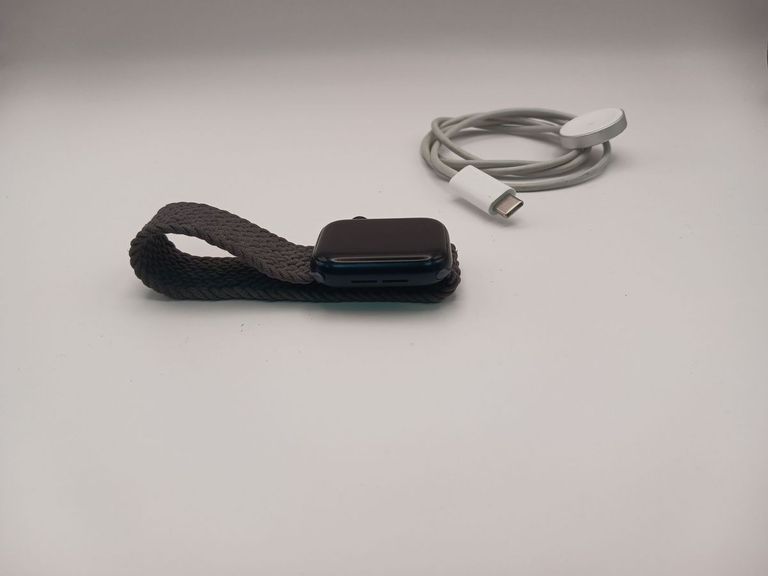 Apple watch se 2 gps 40mm aluminium case Код:01-200913931. Изображение 5