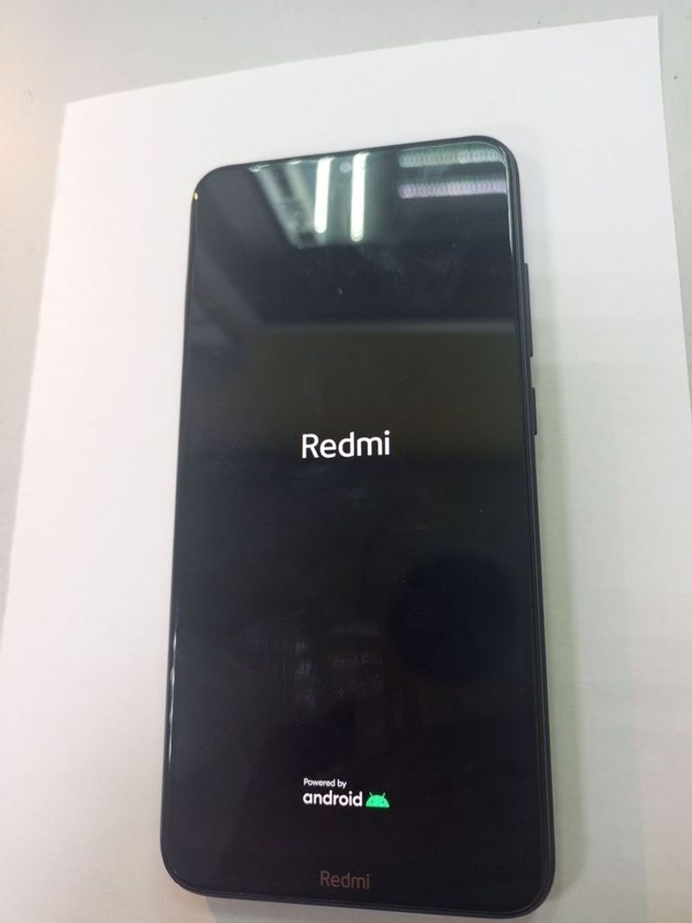 Дешево Xiaomi Redmi 8A 2/32GB Black з ломбарду