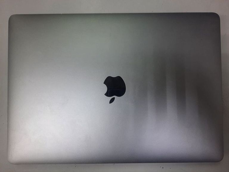 Дешиво Apple macbook pro/13.3/ core i5 1,4ghz/ ram8gb/ ssd256gb/ iris plus 645/ retina, truetone, touch bar с ломбарда