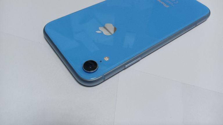 Apple iphone xr 64gb Код:01-200920383. Изображение 9