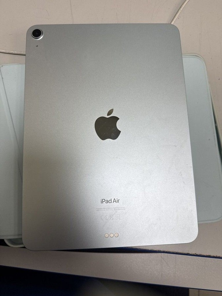 Дешево Apple ipad air 11 2024 wi-fi 128gb з ломбарду