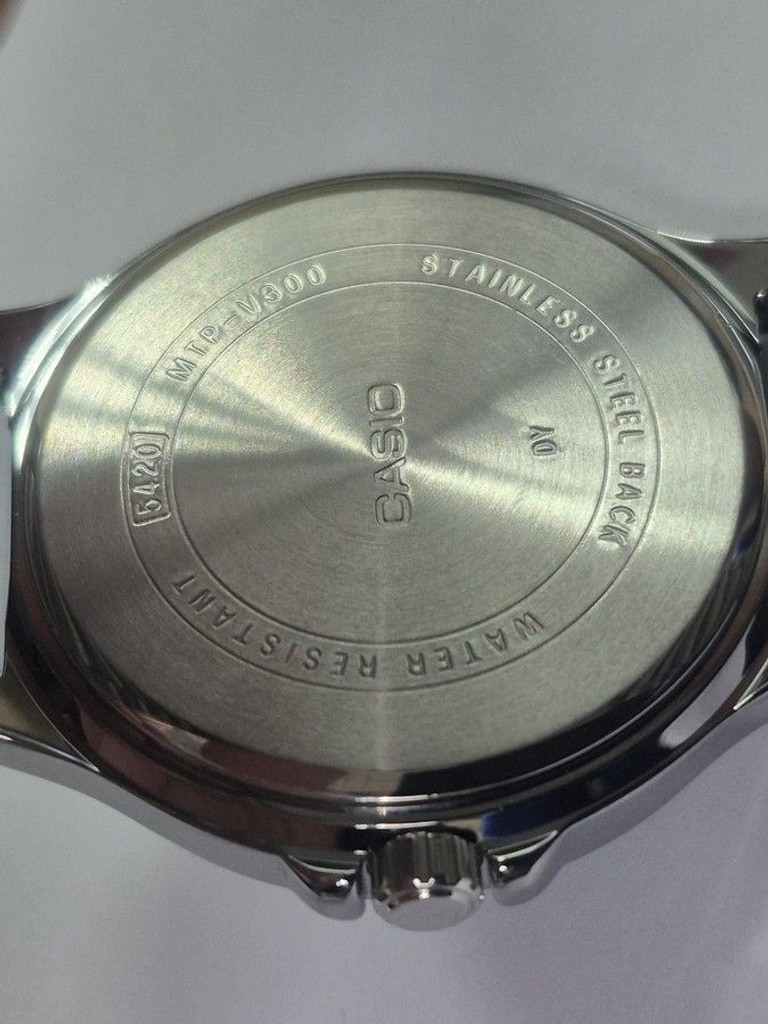 Дешиво Casio mtp-v300d с ломбарда