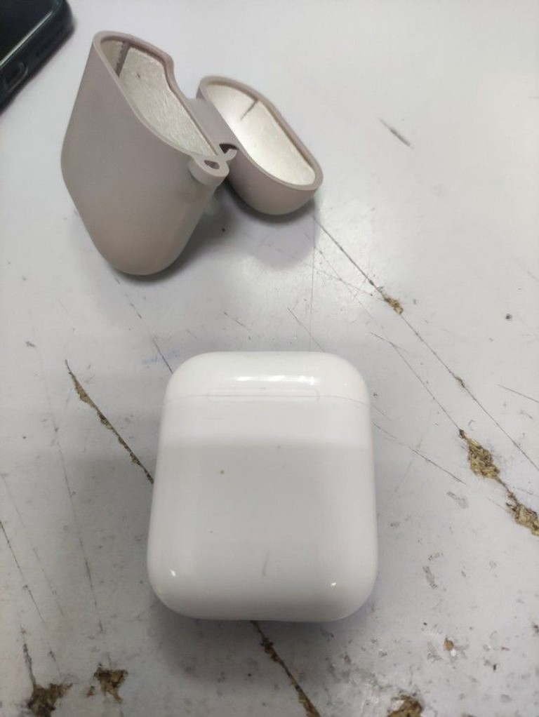 Купить Apple airpods 2nd generation a1602, a2031, a2032 Б/У