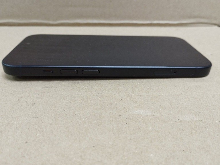 Apple iPhone 15 128GB Green Код:01-200954989. Зображення 7