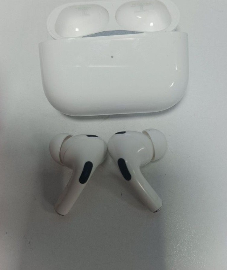 Оголошення Apple airpods pro 2nd generation with magsafe charging case usb-c Б/У