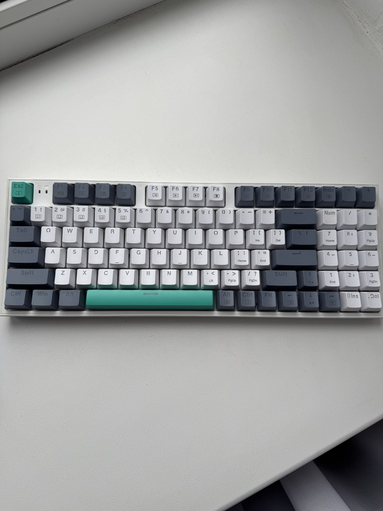 Оголошення Machenike K500-B94 Gaming Keyboard Red Switch 94 Keys Б/У