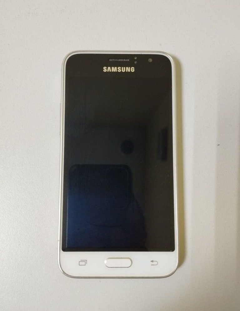Оголошення Samsung galaxy j1 sm-j120h Б/У