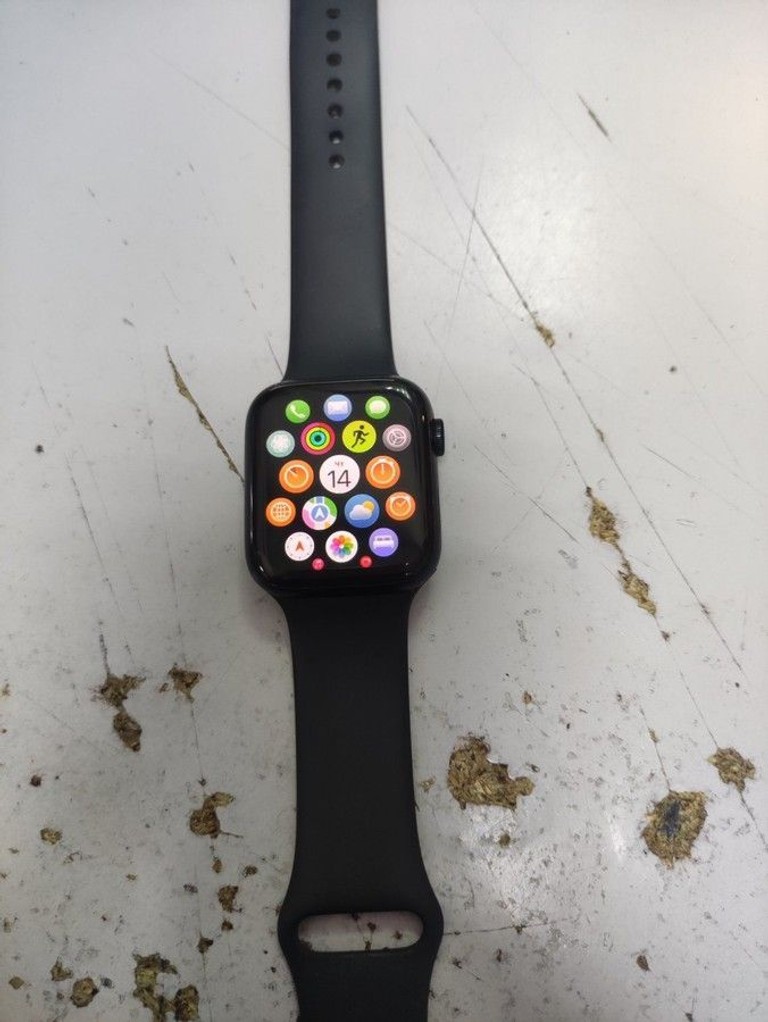 Купить Apple watch se 2 gps 44mm aluminium case Б/У