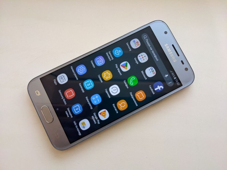 Samsung Galaxy J3 2017 Duos Silver (SM-J330FZSD) Код:null. Зображення 5
