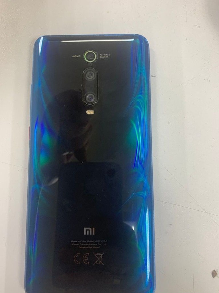 Розпродаж Xiaomi mi 9t 6/64gb, продавець Техноскарб