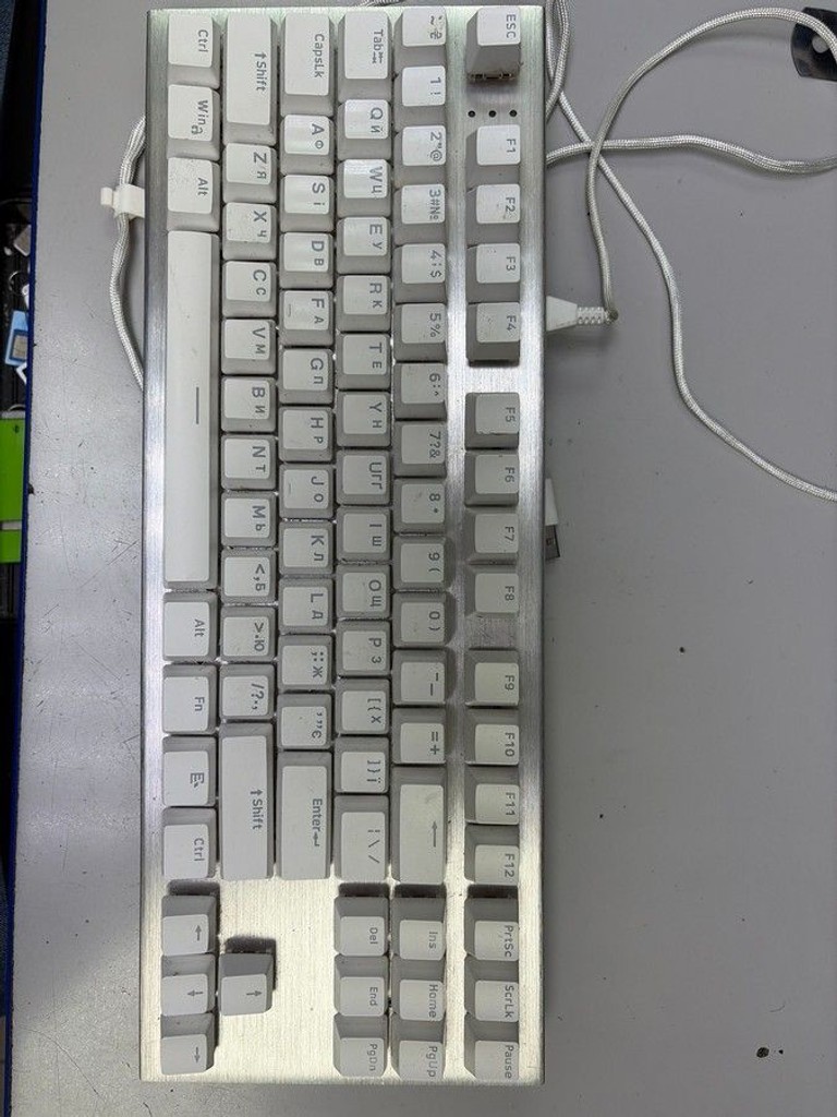 Дешево Hator gravity x tkl з ломбарду
