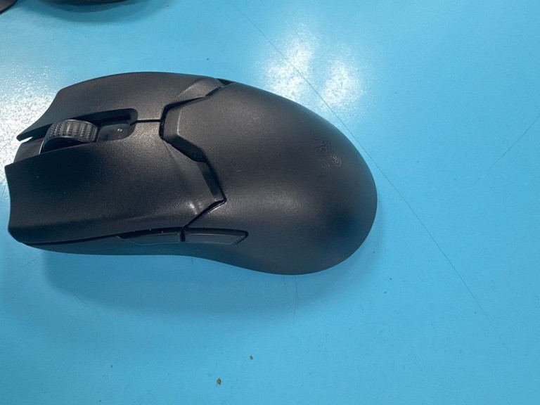 Дешиво Razer Viper V2 Pro Wireless Black (RZ01-04390100-R3G1) с ломбарда