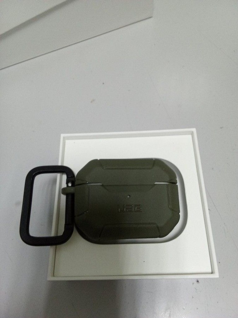 Купити Apple airpods pro 2nd generation with magsafe charging case usb-c Б/У